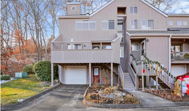 Building Photo - 141 Spring Gln Rental