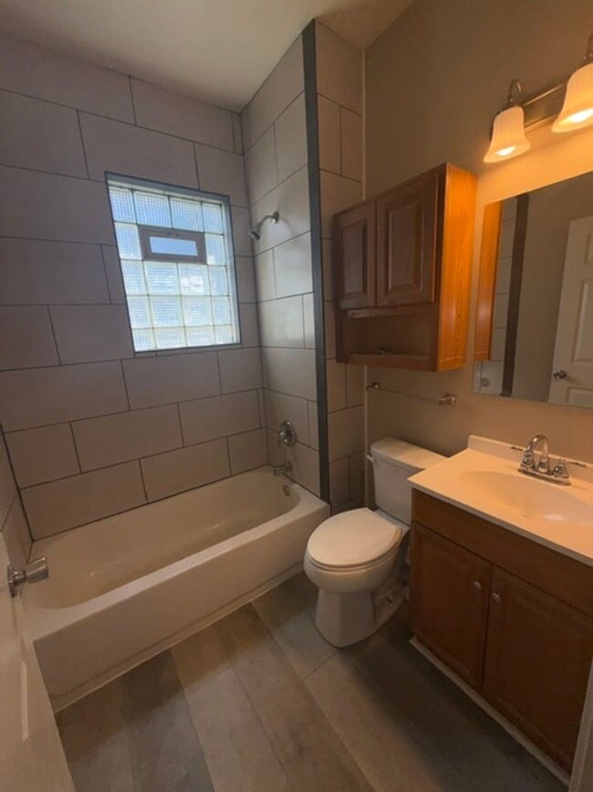 Photo - 2424 50th St Unidad Lower