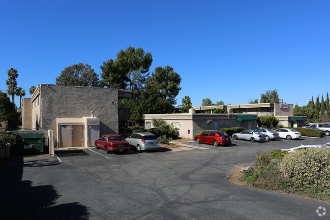 Photo - Vista del Sol Apartments