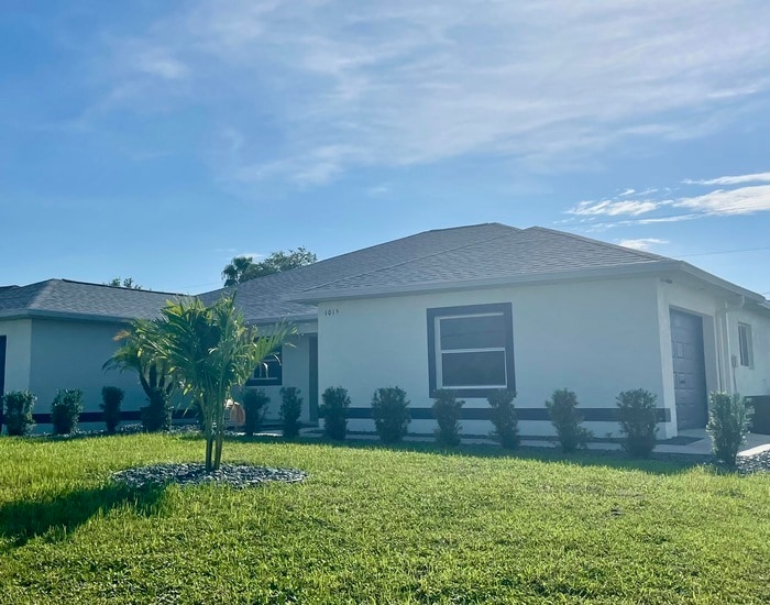 NE Cape Coral Duplex Unit - NE Cape Coral Duplex House Unit