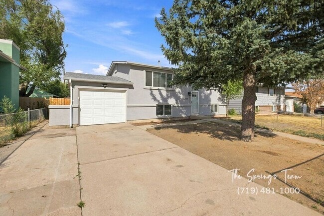 Building Photo - 1495 Prado Dr