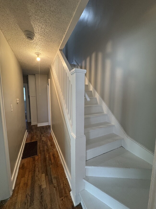 Photo - 1535 N Holyoke St