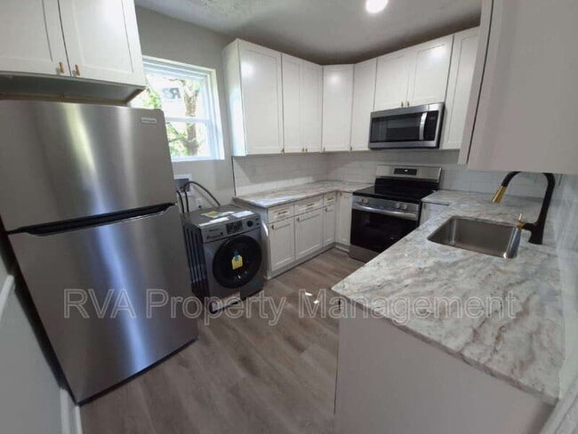 Building Photo - 3105 2nd Ave Rental