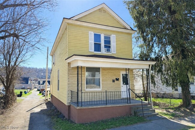 Building Photo - 110 S 8th St