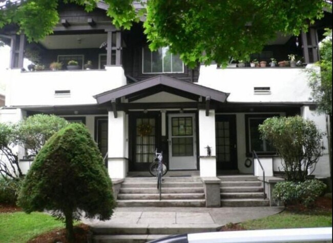 Photo - 1804 NE 24th Ave Unit 3