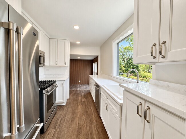 Photo - 21334 W Pepper Dr
