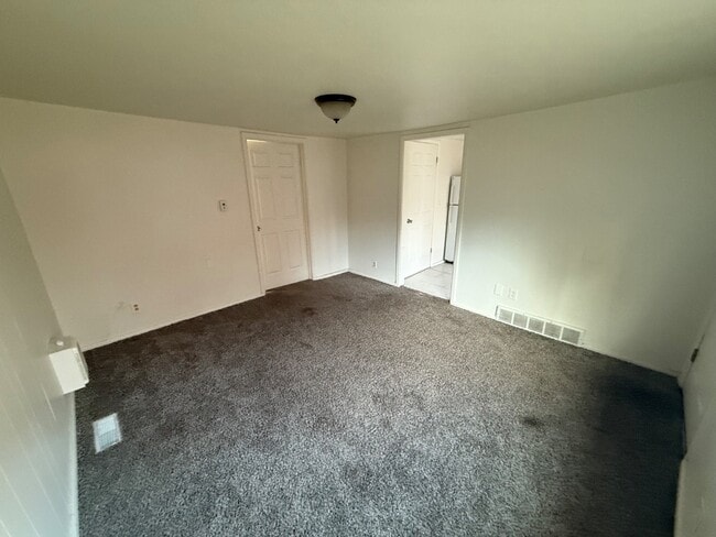 Building Photo - 1245/1247  S 5th Ave - 1247