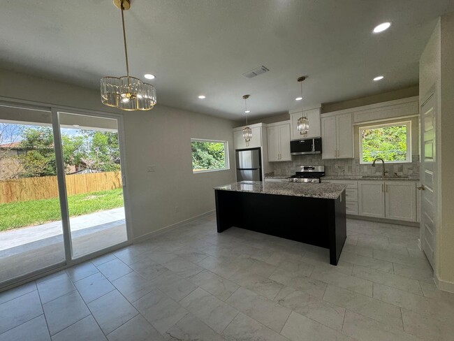 3504 San Agustin Ave