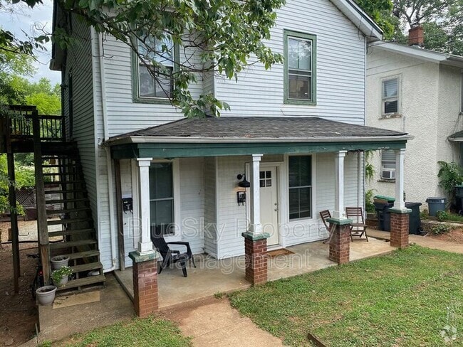 Building Photo - 705 Maple St Unit D Rental