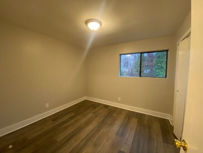 Photo - 303 Wheel Hollow Trail