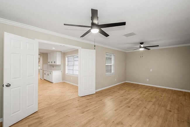 Photo - 5037 W 43rd St