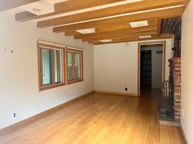 Photo - 2160 Stanley Hills Dr