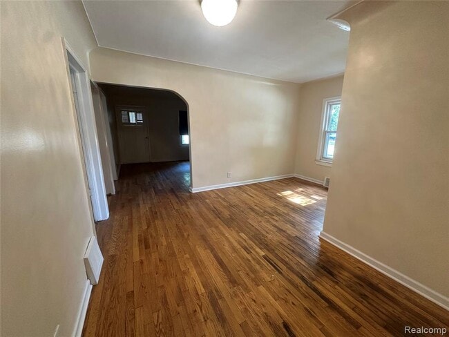 Photo - 4508 Monroe St