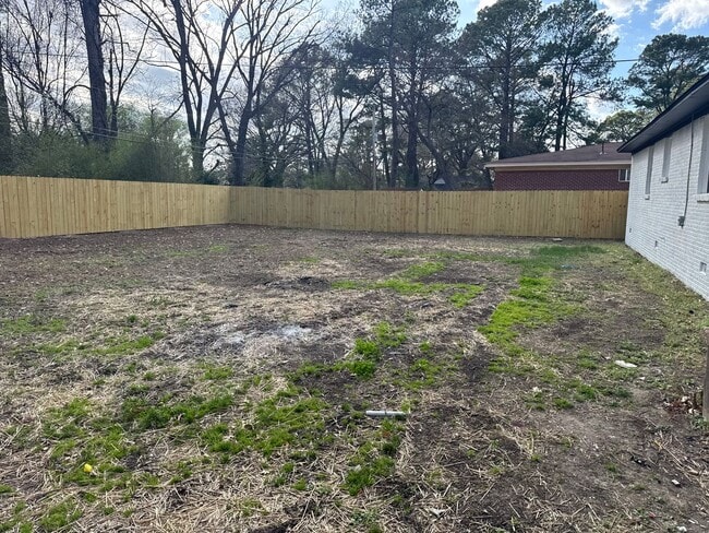 Photo - 1961 Croydon Ave