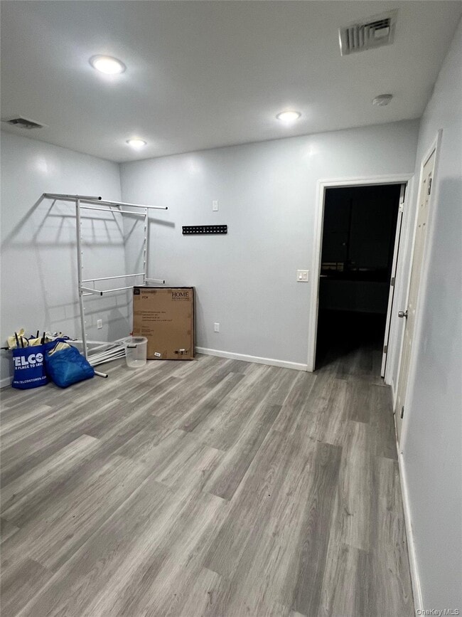 Building Photo - 215-02 Jamaica Ave Rental