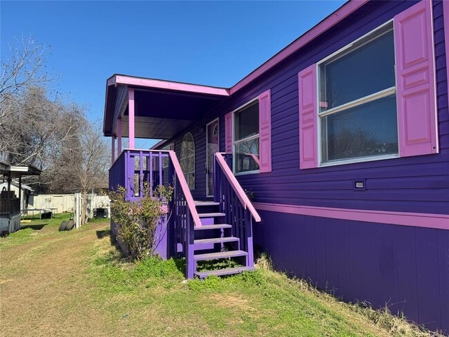 Building Photo - 404 W Cleveland St