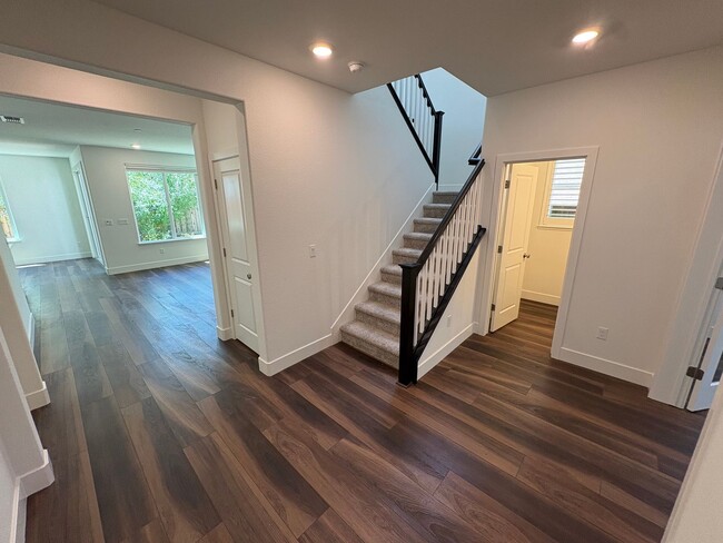 Photo - Beautiful 4 Bedroom 3 Bath Brentwood Home With SOLAR