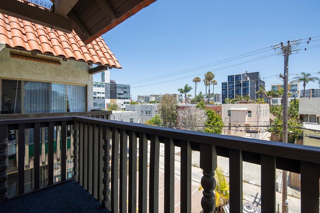 Villa Capri Apartments