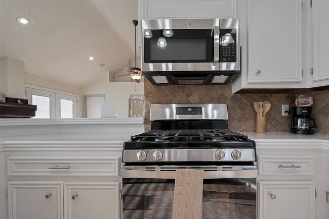 Photo - 30411 Arborg Dr