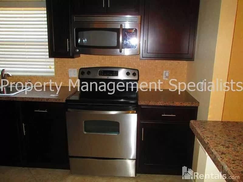 Photo - 3238 Black Pine Ave