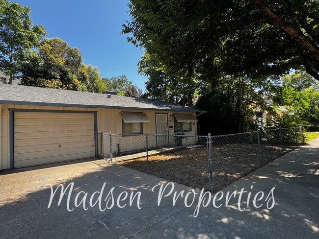 Photo - 1589 High St