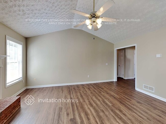 Photo - 273 Rockingham Dr