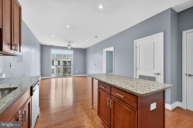 Photo - 1800 Wilson Blvd Unit 403