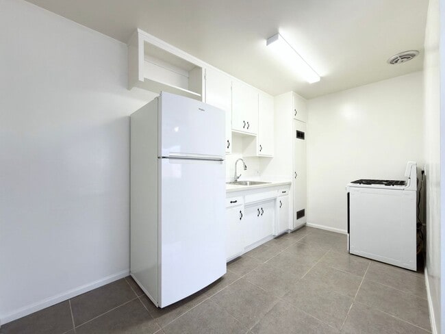 Photo - Single level duplex a block to the beach! Unit A