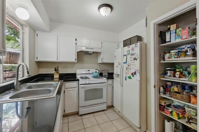 Photo - 4802 Peach Grove Ct