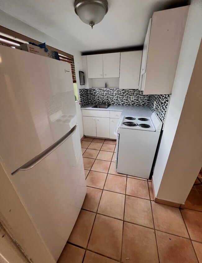 Building Photo - 1329 SW 75th Ave