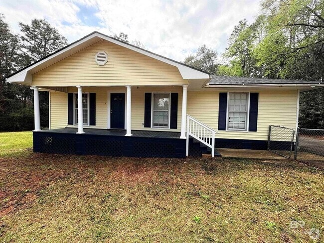 Building Photo - 3 Bedroom 1.5 Bathroom House in Mobile