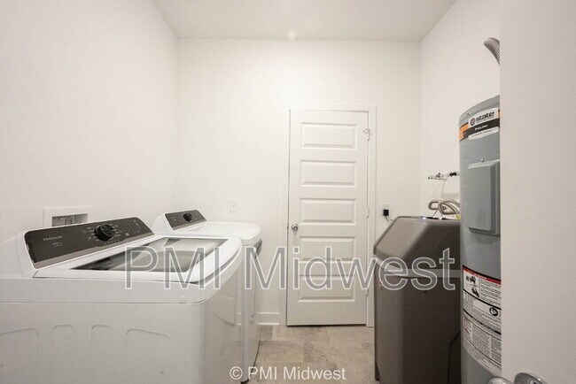Photo - 713 Penrose Pl
