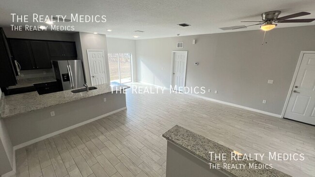 Photo - 3298 Halden Ave SE