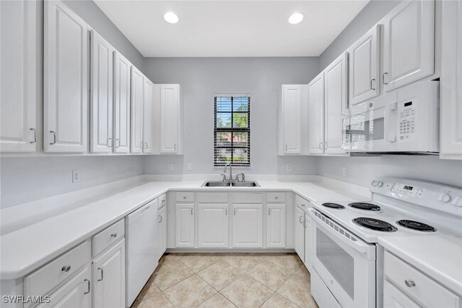 Photo - 1126 Medan Ct N