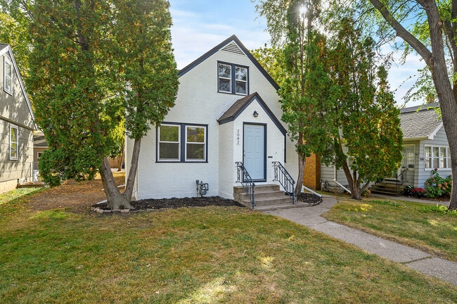 Photo - 2082 Berkeley Ave