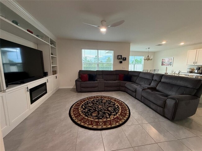 3521 Maple Grv Wy