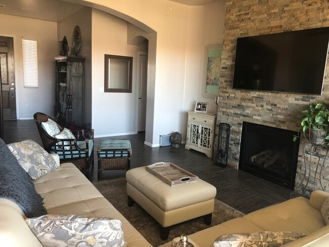 Photo - Gorgeous 4 bedroom home in Del Prado