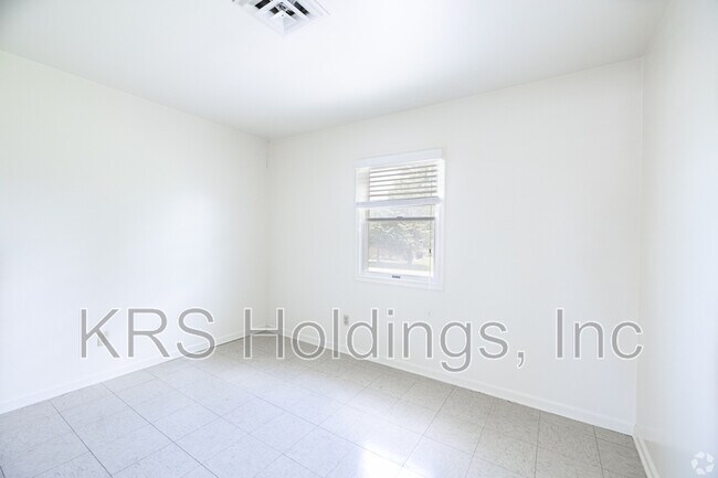 Photo - 280 Gulfstream Dr