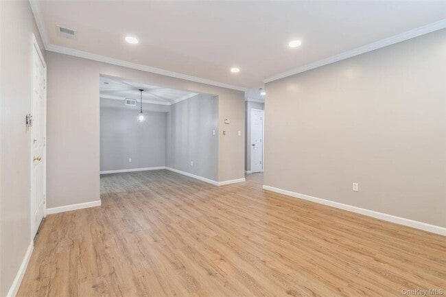 Photo - 138 Feller Dr