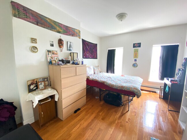 Photo - 1352 Herkimer St Unidad #1