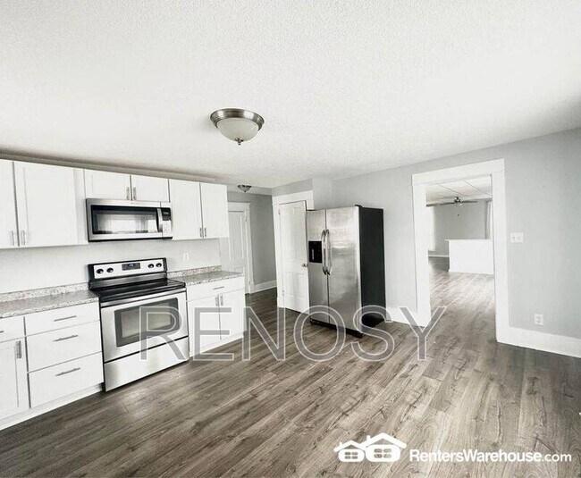 Photo - 105 E 3rd Ave