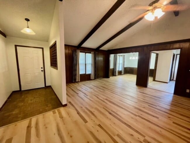 Photo - 3839 N Stewart Ave