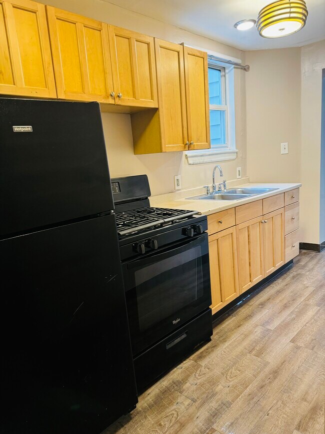 Photo - 726 Evergreen Ave Unit Apt 1 First Floor