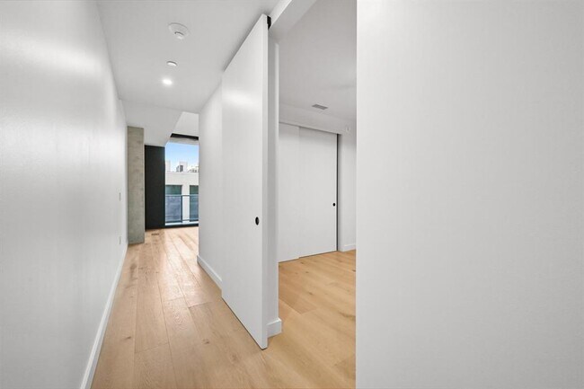 Photo - 610 Davis St Unidad 3106