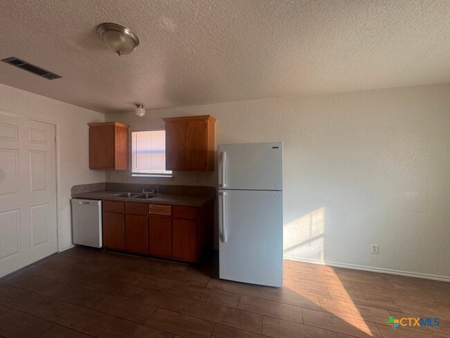 Photo - 3804 Captain Dr