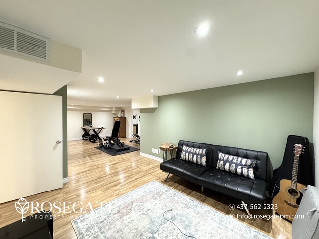 Photo - Spacious 1-Bedroom Basement Apartment with Parking in Mississauga (Pet-Friendly) Unité 2