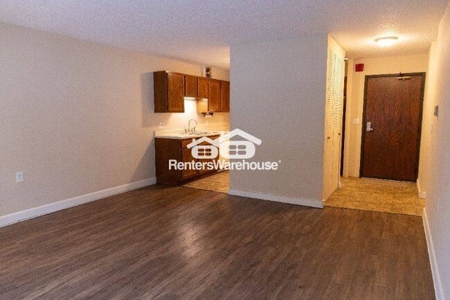 Photo - 6615 Lake Shore Dr S Unidad Apt 115