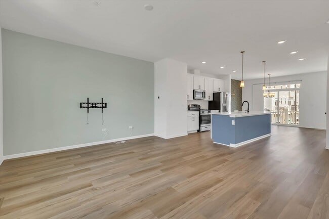 Photo - 1078 Bogart St