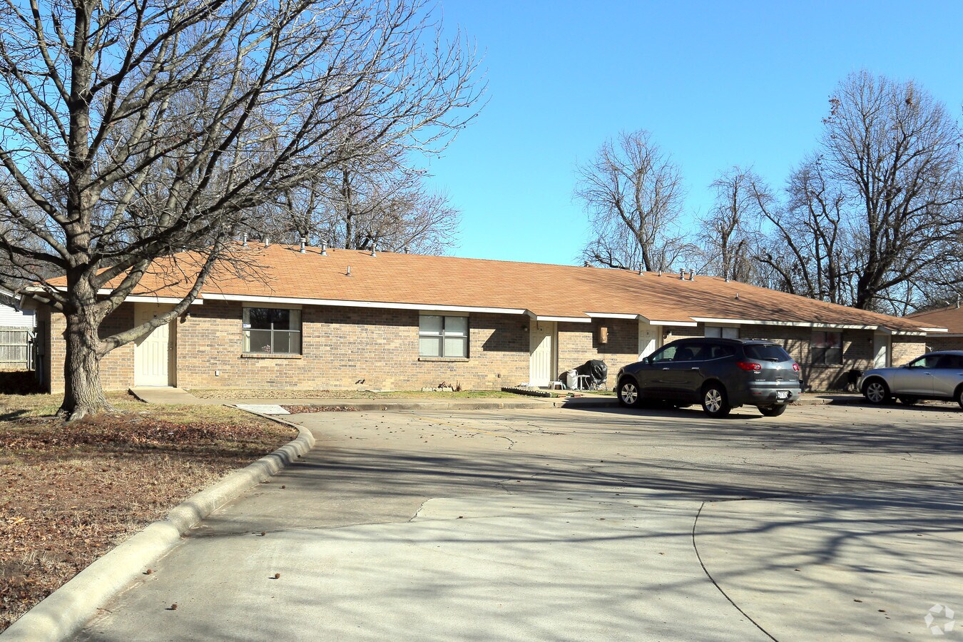 Photo - Brown Apartments