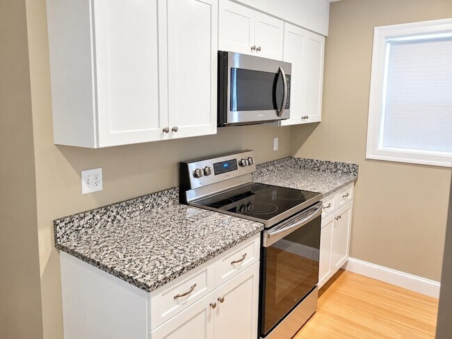10 Ashton St Unit 1